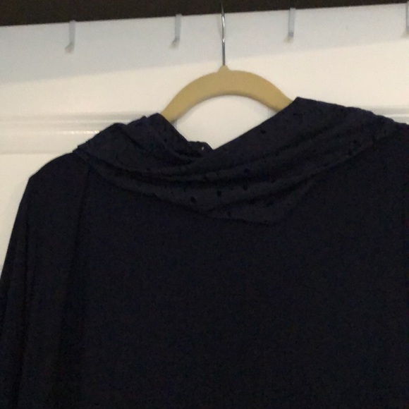 Beautiful flowing ladies dress! - Picture 5 of 7